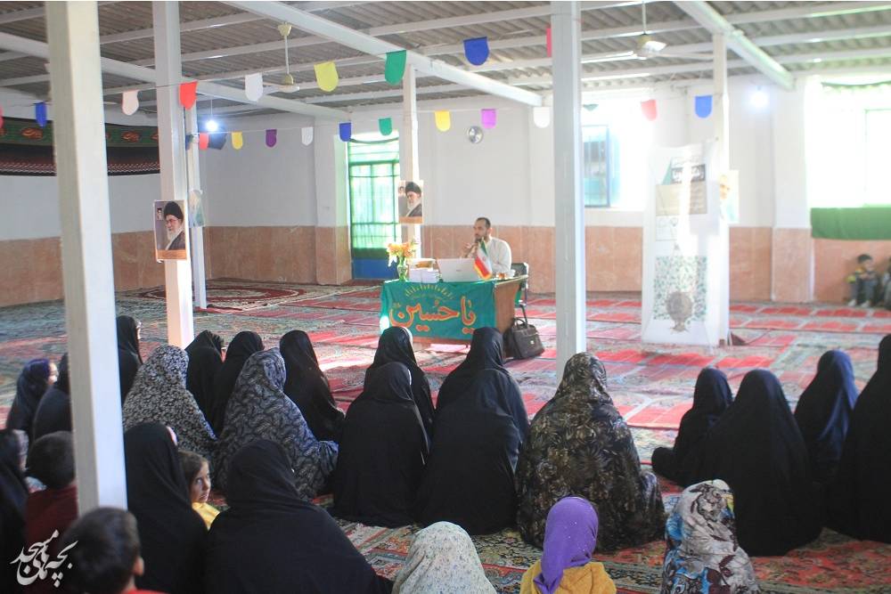دختران روستاي ناوه بجنورد با مباحث "سواد رسانه" آشنا شدند